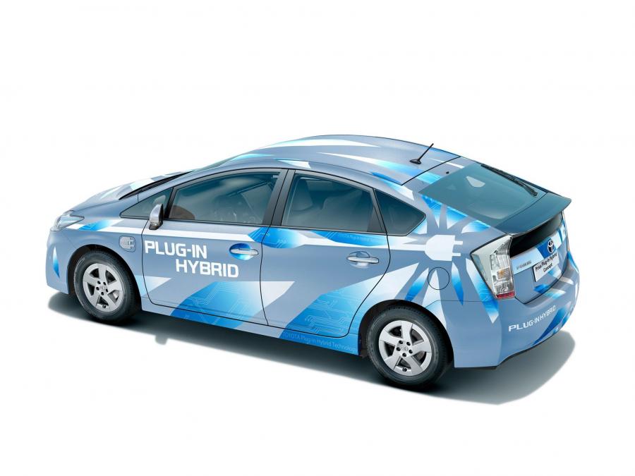  Toyota Prius Plug-In Hybrid Concept 2009 года  (фото 13 из 18)